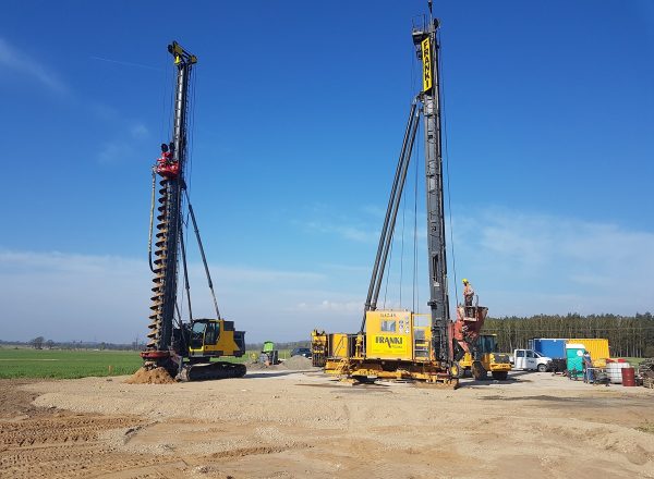 maszyna do odwiertów pod pompy ciepła